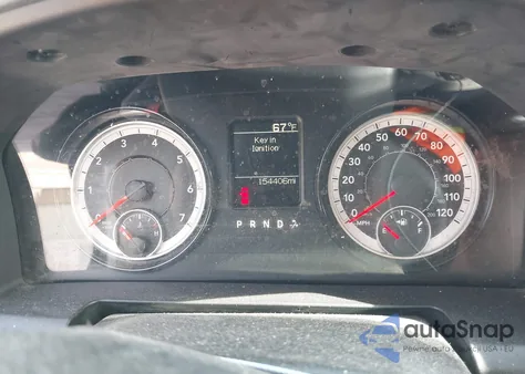 2017 Ram 1500 Express 4X4 6'4 Box z USA, uszkodzony, nr VIN 1C6RR7FT5HS745504